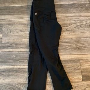 Black fabletics crop leggings